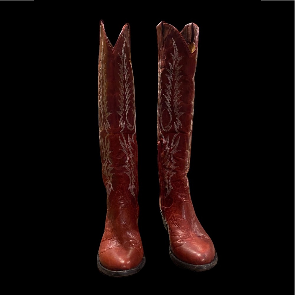 Old Gringo Mayra knee high cowboy boots. Red leather, white stitching. Size 8M